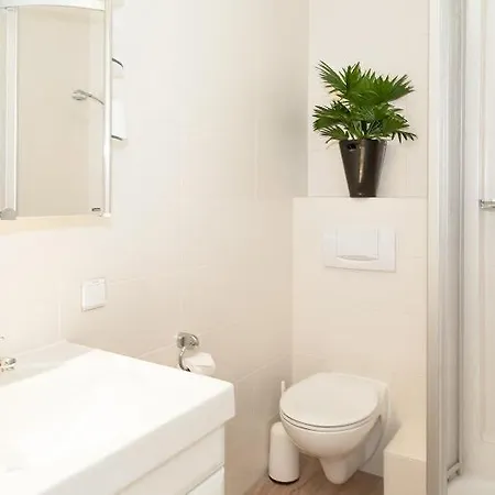 Duen12_27 Sea La Vie